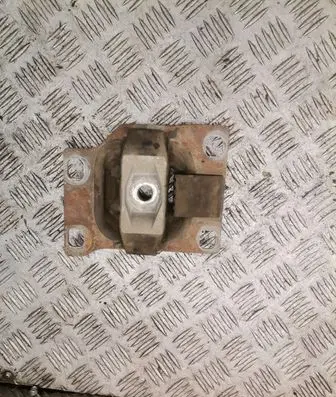 Ford Focus Engine mount bracket 301805117E
