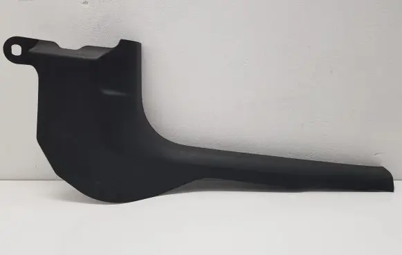 Foot area side trim