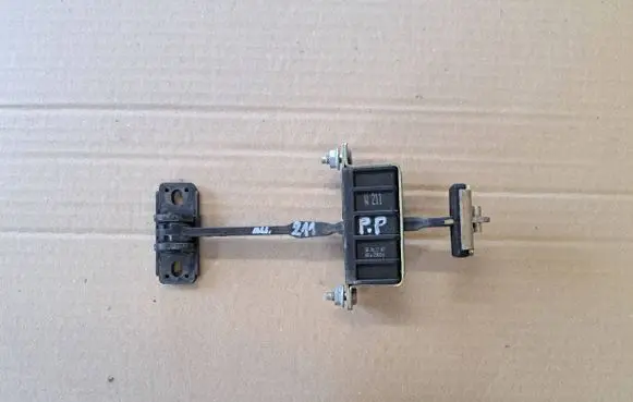 Mercedes-Benz E W211 Front door check strap stopper A2117200116