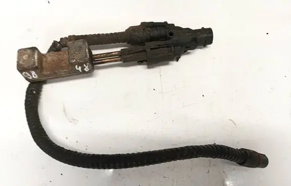 Volkswagen Touran I Engine coolant pipe/hose gu403