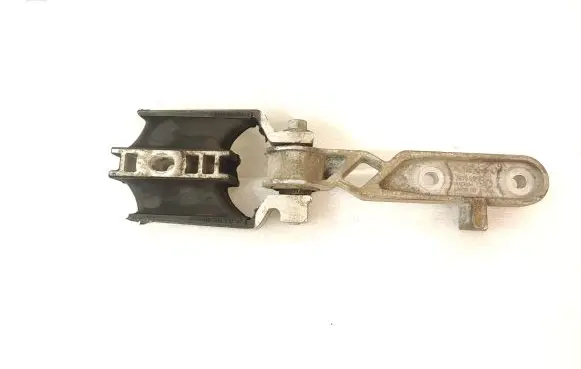 Volvo XC90 Engine mount bracket 31359890
