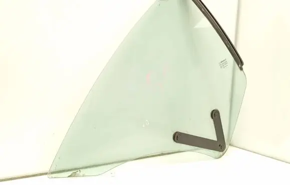 Renault Megane III Rear side window 43R000929 DOT39AS2M34