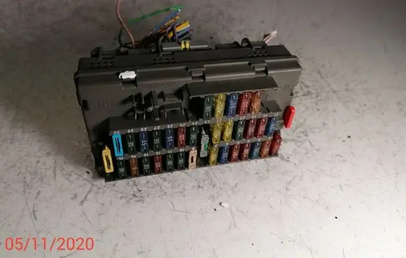 Peugeot 806 Fuse module 9631527980