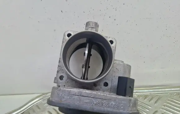 Skoda Fabia Mk1 (6Y) Throttle valve 038128063C