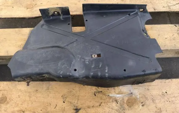 Opel Vivaro Engine splash shield/under tray 8200505045 93857407