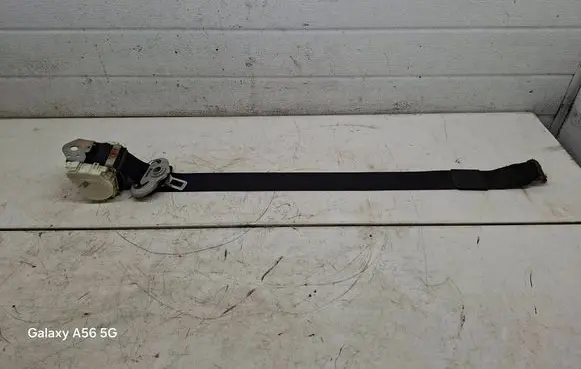 Volkswagen Caddy Rear seatbelt 3005876