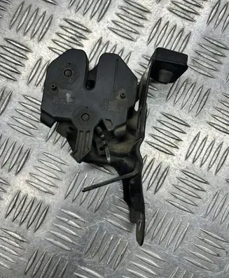 Volvo 850 Engine bonnet/hood lock/catch 9162529 9152530