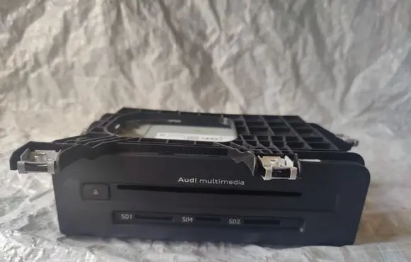 Audi A4 S4 B9 8W HiFi Audio sound control unit 28535933