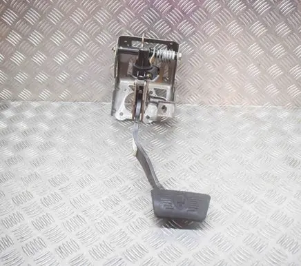 Maserati Quattroporte Brake pedal 670001950