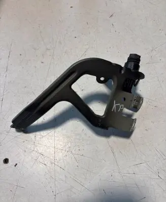 BMW 5 F10 F11 Fender mounting bracket 7183752