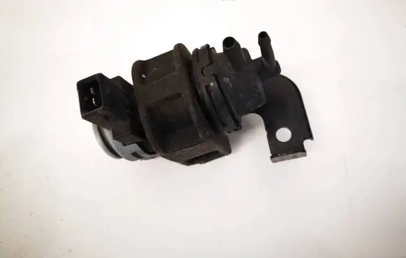 Renault Laguna III Turbo solenoid valve 8200575400