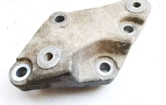 Volvo V40 Engine mounting bracket 31430271