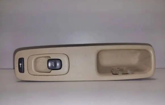 Volvo V70 Electric window control switch 8682950 02W24E MP245100092