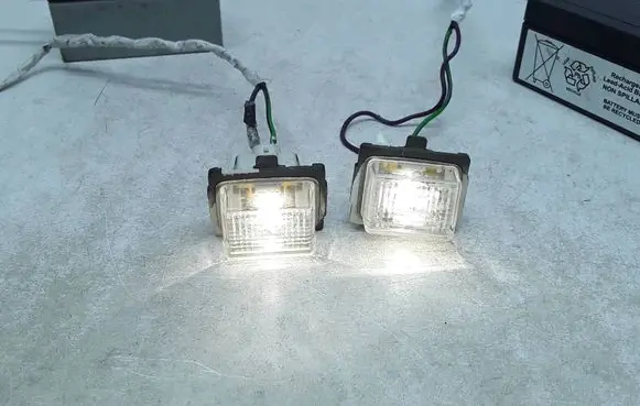 Mercedes-Benz C W204 Number plate light A2218200856