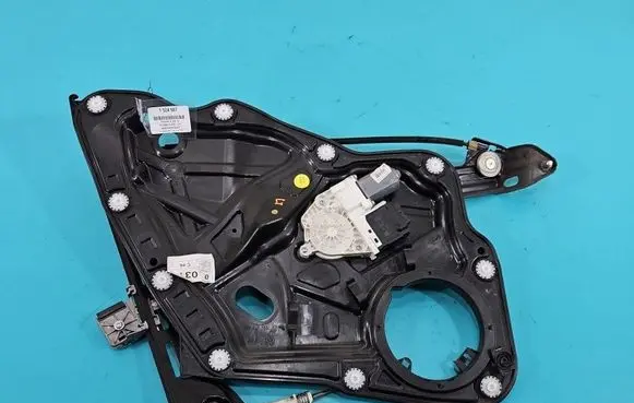 Volkswagen PASSAT CC Rear door window regulator with motor 3C8959703B IMPRK1524667