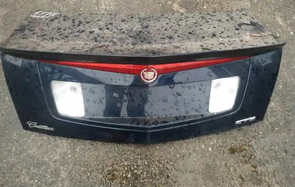 Cadillac CTS Tailgate/trunk/boot lid JUODAS