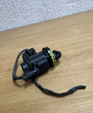 Mercedes-Benz E W210 EGR valve A0005450527 D7280