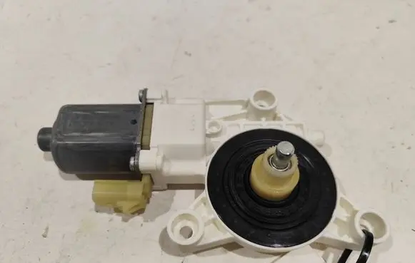 Chrysler Voyager Rear door window regulator motor 3018076