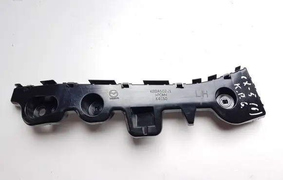 Rear bumper mounting bracket