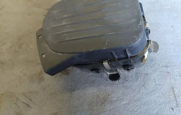 Maserati Levante Air filter box 670005844