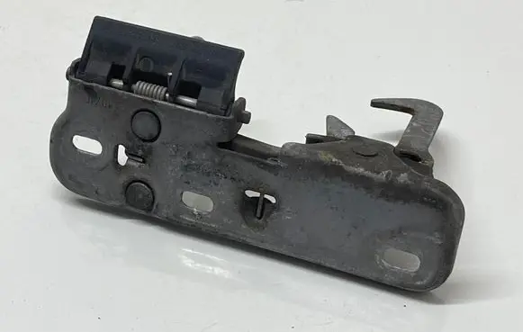 Volkswagen Golf VI Engine bonnet/hood lock/latch loop/hook 1Q0823480