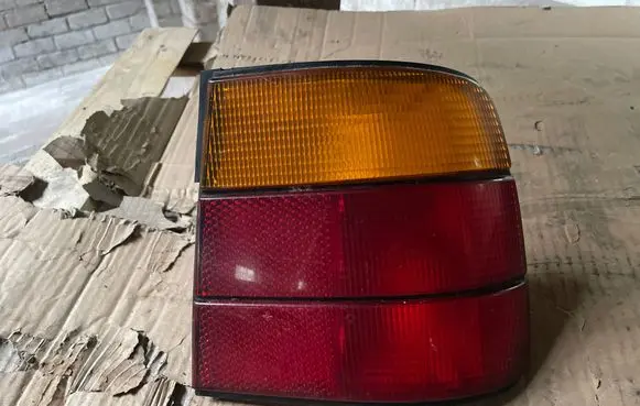 BMW 5 E34 Rear/tail lights 1384010R