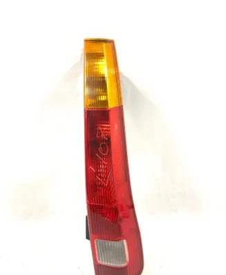Honda CR-V Rear/tail lights P2921R 237712