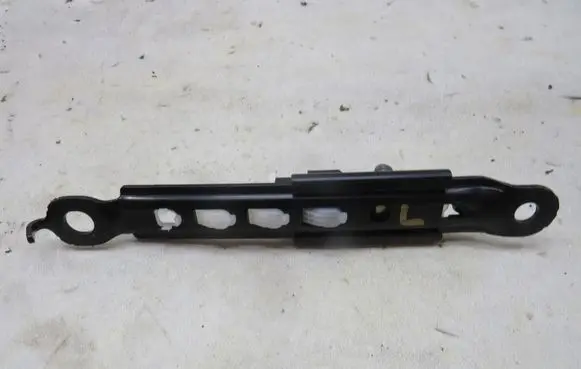 Toyota Prius (XW30) Seat belt adjustment rail KRIS235789