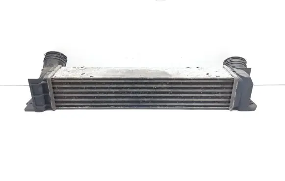 BMW 1 E81 E87 Intercooler radiator 7524916 3093796