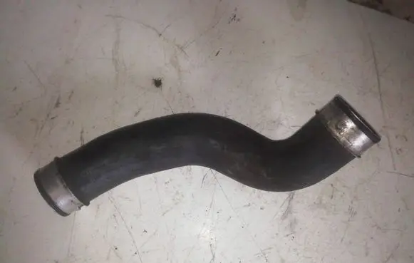 Mercedes-Benz E W211 Intercooler hose/pipe A211528208205
