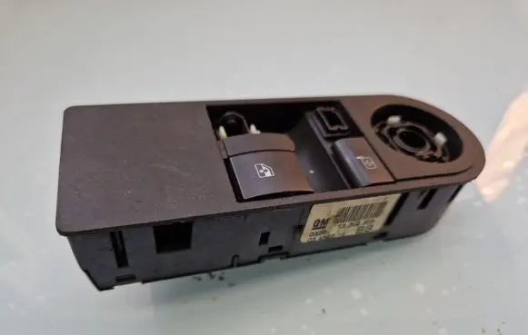 Opel Zafira B Electric window control switch 13209203 03459216
