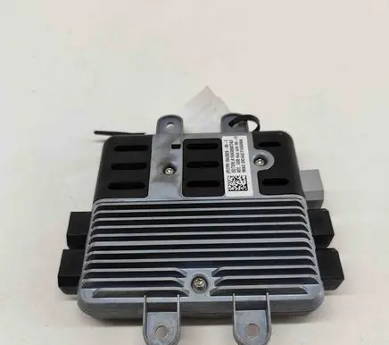 Tesla Model X USB control unit 104282900E