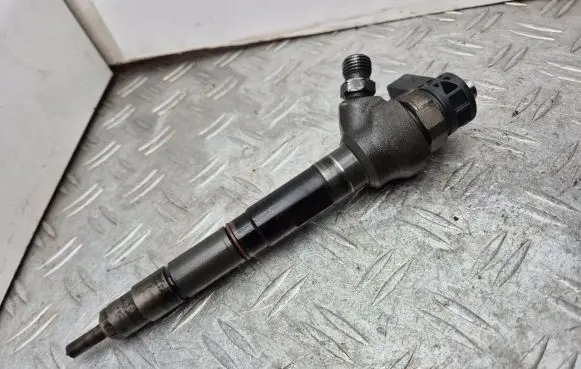 Skoda Octavia Mk3 (5E) Fuel injector 04L130277AJ 0445110477