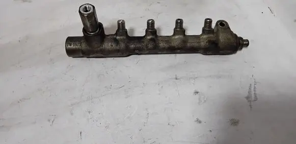 Opel Astra J Fuel main line pipe 07M08473
