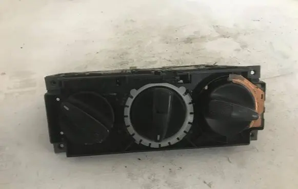 Volkswagen Caddy Central console control unit 