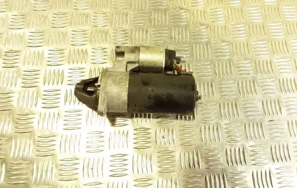 Mercedes-Benz B W245 Starter motor 1005821986