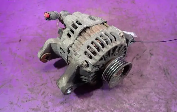 Dacia Logan I Generator/alternator 