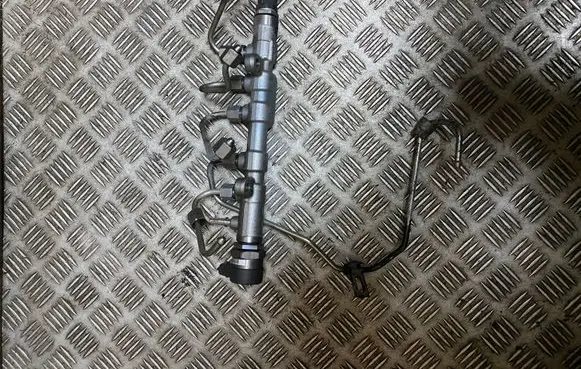 Land Rover Discovery Sport Fuel main line pipe G4D39D280AA