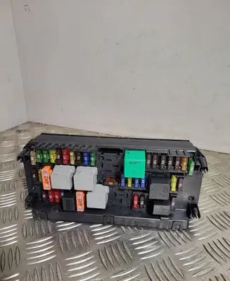 Mercedes-Benz E W212 Fuse module A2125451401 A2129009905 A2129028102