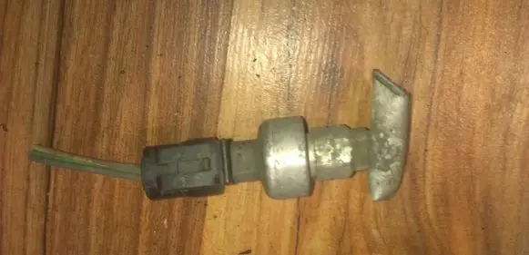 Air conditioning (A/C) pressure sensor