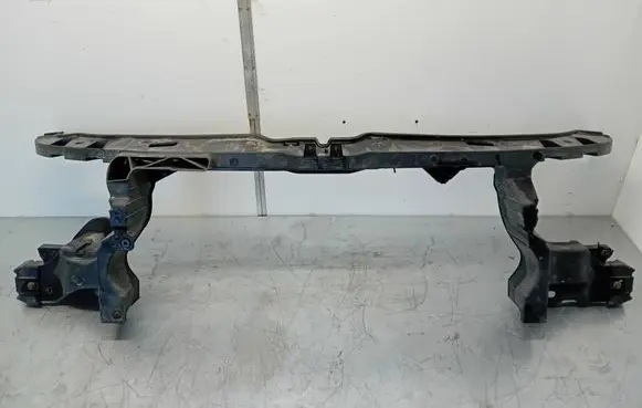 Volkswagen Multivan T5 Radiator support slam panel