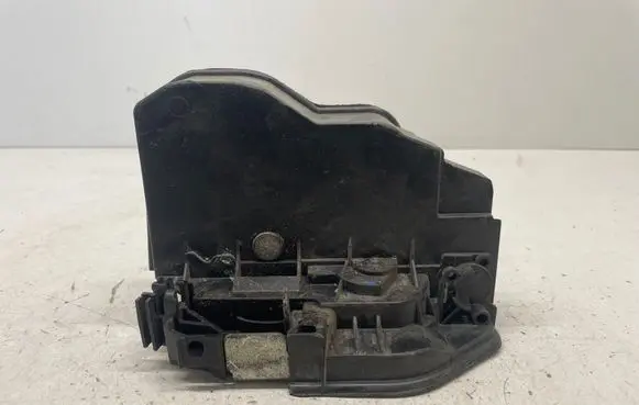 BMW 5 F10 F11 Front door lock 7202145