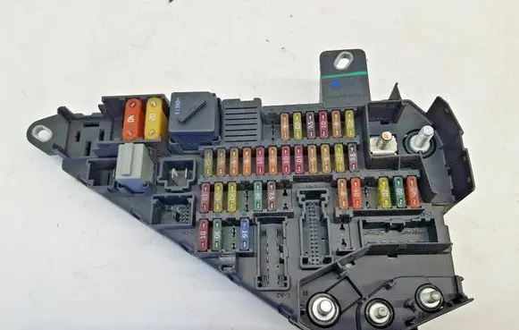 BMW 5 E60 E61 Fuse box set 518811047 nr1985