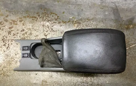 Chevrolet Lacetti Center console 96554658 9655475A