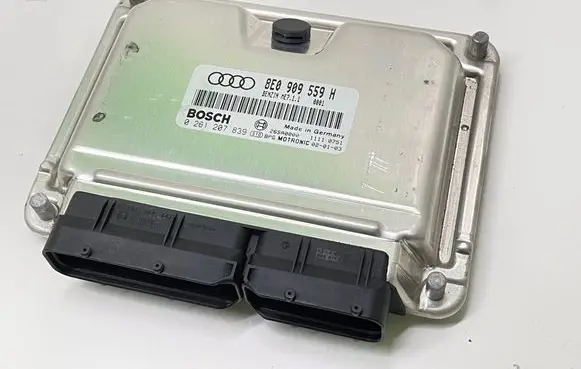 Audi A4 S4 B6 8E 8H Engine control unit/module 8E0909559H 0261207839 26SA0000