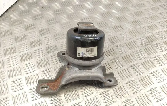 Volvo V60 Engine mount bracket F7008001 31375722