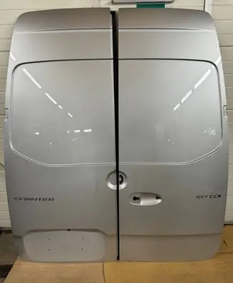 Mercedes-Benz Sprinter W907 W910 Back/rear loading door A9077421800 A9077421900 9077421800