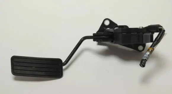 Subaru Forester SH Accelerator throttle pedal 36010AG110 1988007090
