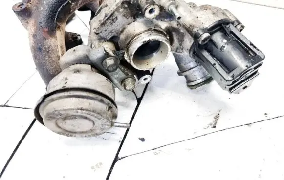Volkswagen Golf VI Turbo 03C145702C 49373-01004