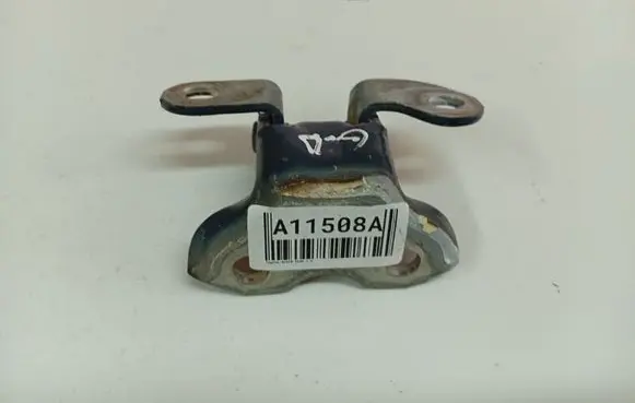 Toyota Auris 150 Rear door lower hinge